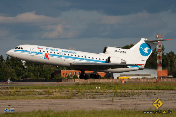 Yakovlev Yak-42D