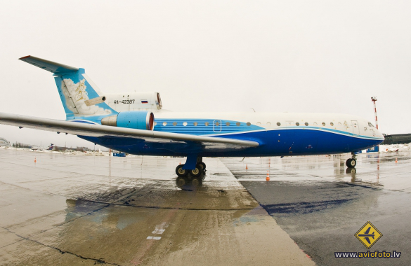Yakovlev Yak-42D