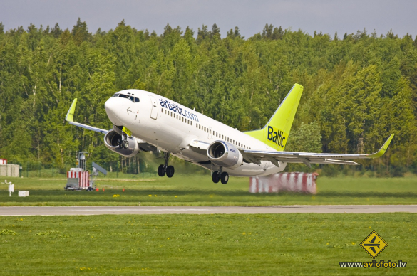 Boeing 737-33V