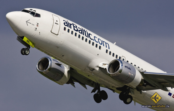 Boeing 737-33V