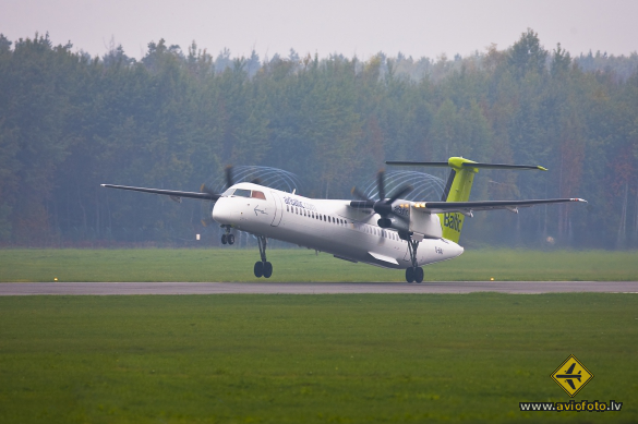 Bombardier DHC-8-402 Q400