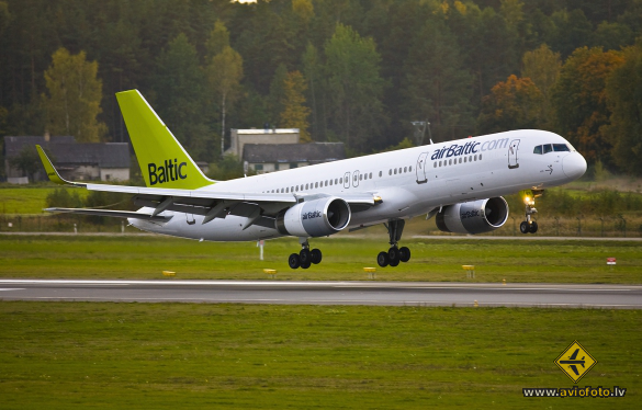 Boeing 757-256