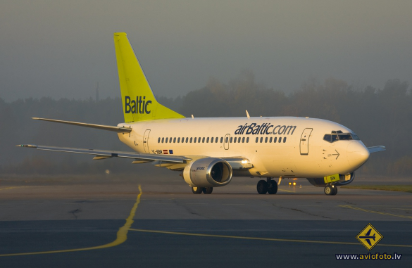 Boeing 737-522