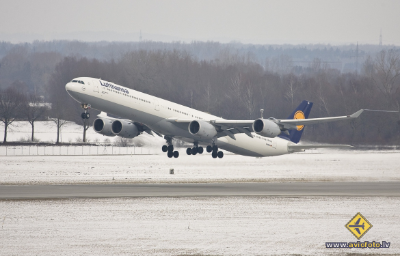 Airbus A340-642