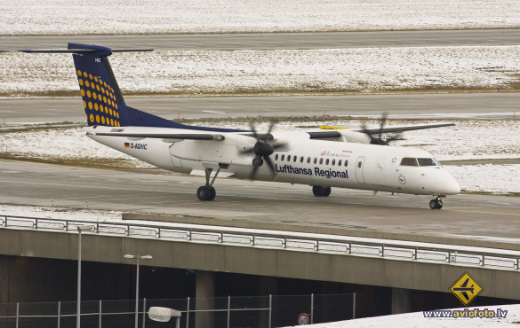 Bombardier DHC-8-402 Q400