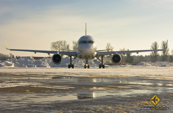 Boeing 757-256