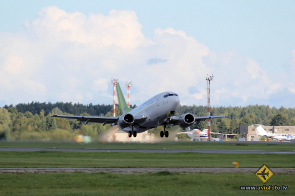 Boeing 737-53S