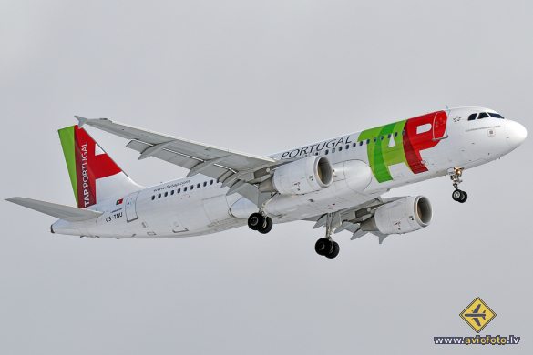Airbus A320-214