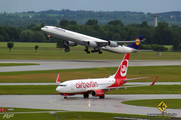 Boeing 737-76N