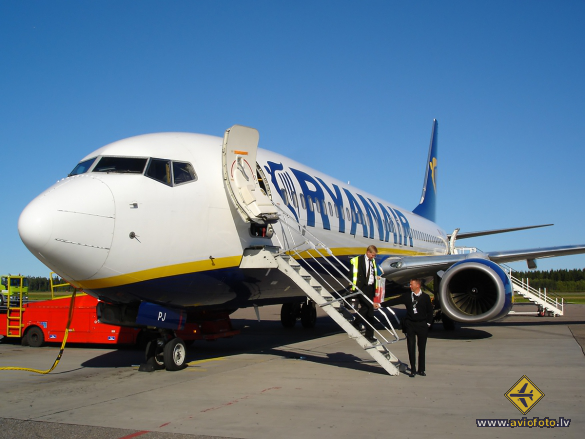 Boeing 737-8AS