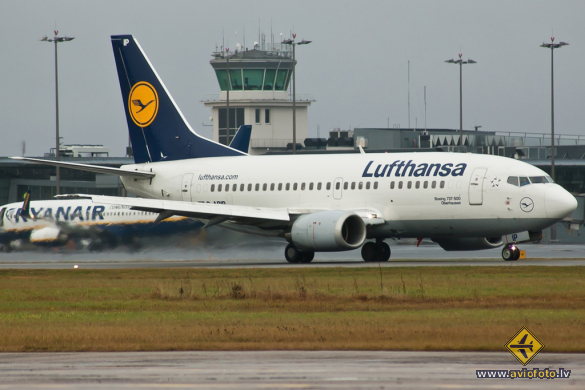 Boeing 737-530