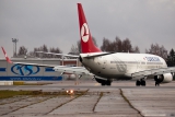 Boeing 737-8F2