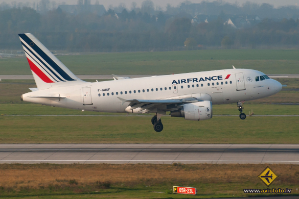 Airbus A318-111