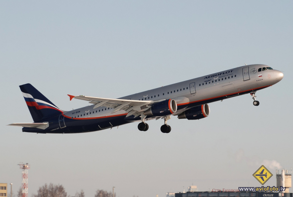 Airbus A321-211