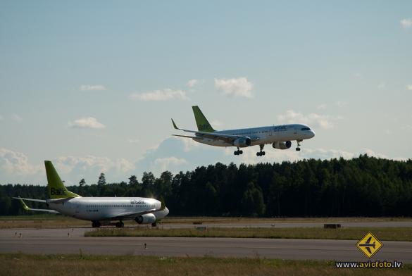 Boeing 757-256