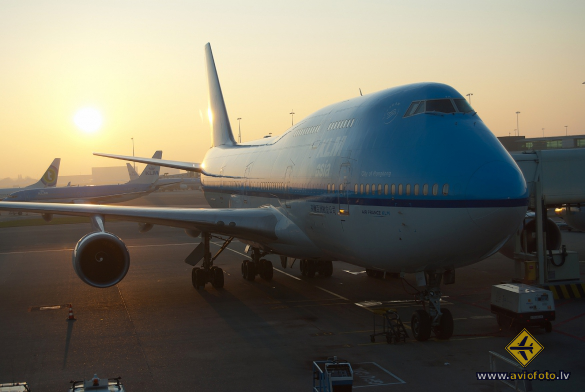 Boeing 747-406M
