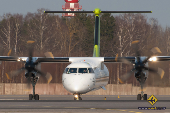 Bombardier DHC-8-402 Q400