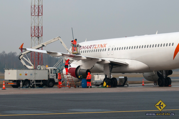 Airbus A320-211