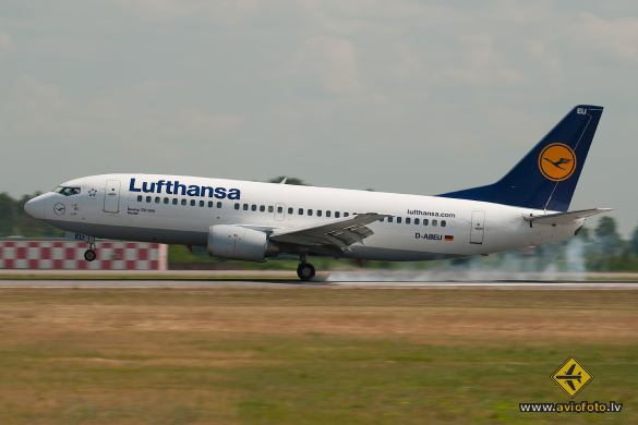 Boeing 737-330