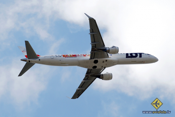 Embraer 195LR (ERJ-190-200LR)