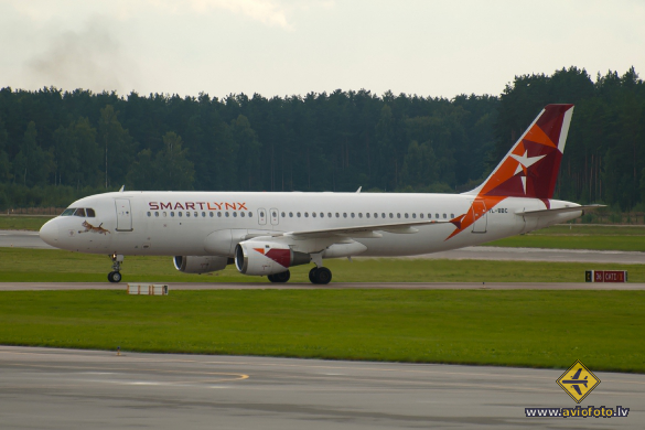 Airbus A320-211