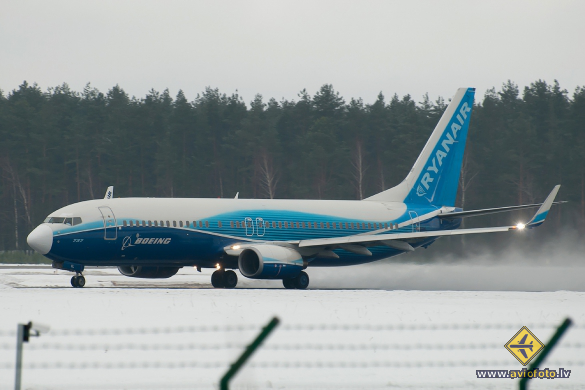 Boeing 737-8AS