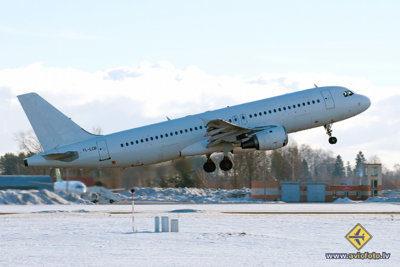Airbus A320-211