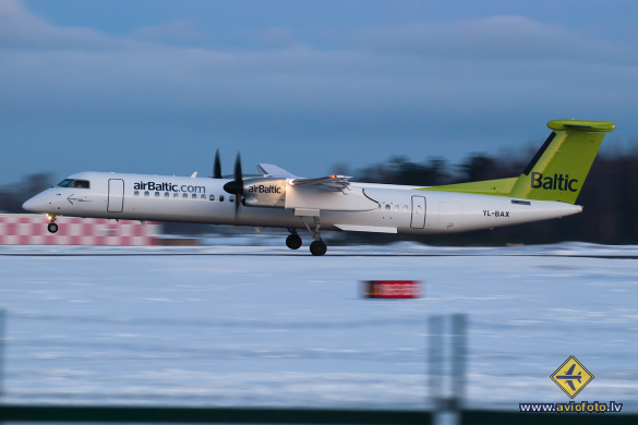 Bombardier DHC-8-402 Q400