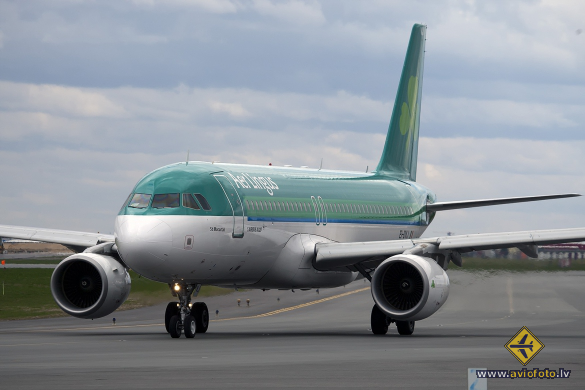 Airbus A320-214