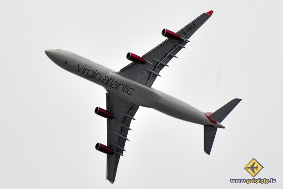 Airbus A340-313X