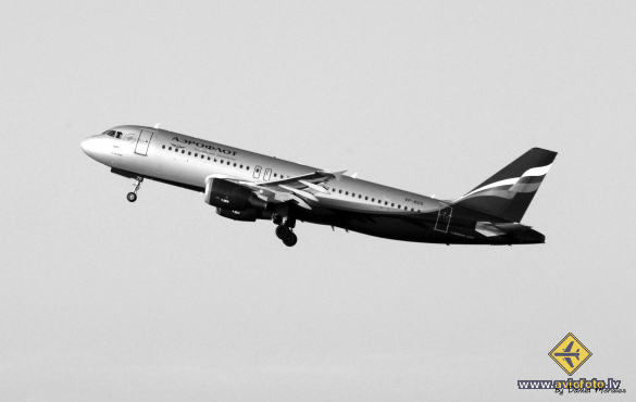 Airbus A320-214