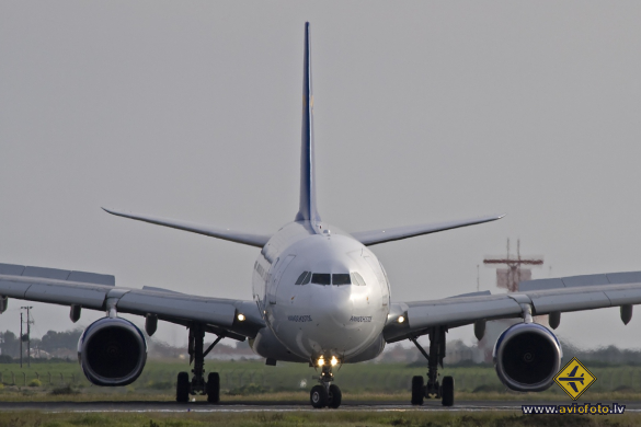 Airbus A330-243