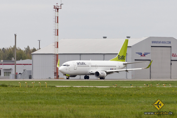 Boeing 737-33A