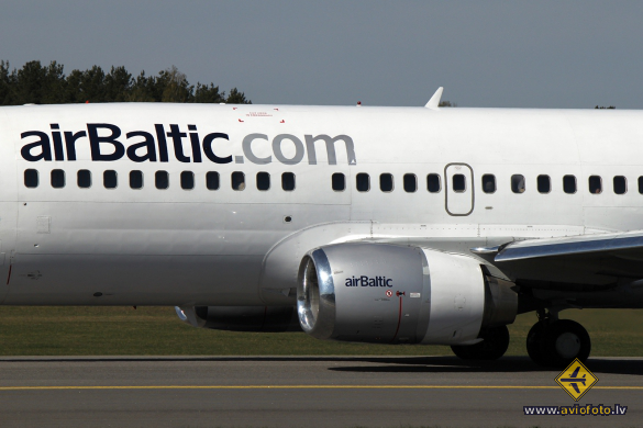 Boeing 737-31S
