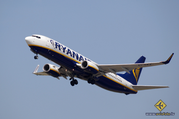 Boeing 737-8AS