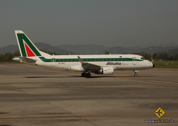 Embraer 170STD (ERJ-170-100STD)
