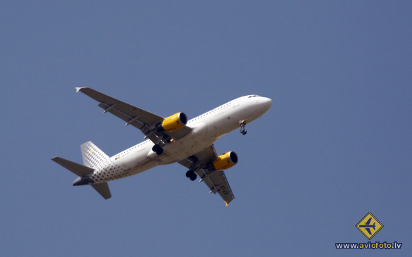 Airbus A320-211