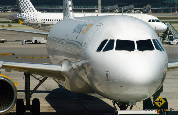 Airbus A320-211