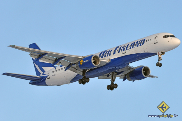 Boeing 757-28A