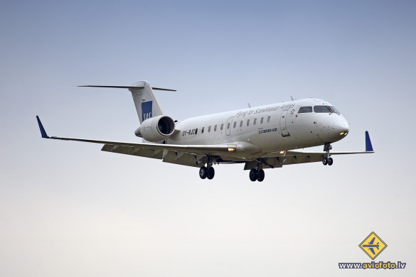 Bombardier CRJ-100LR (CL-600-2B19)