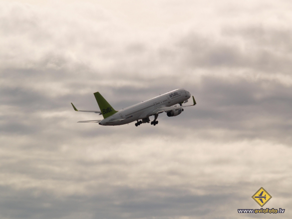 Boeing 757-256