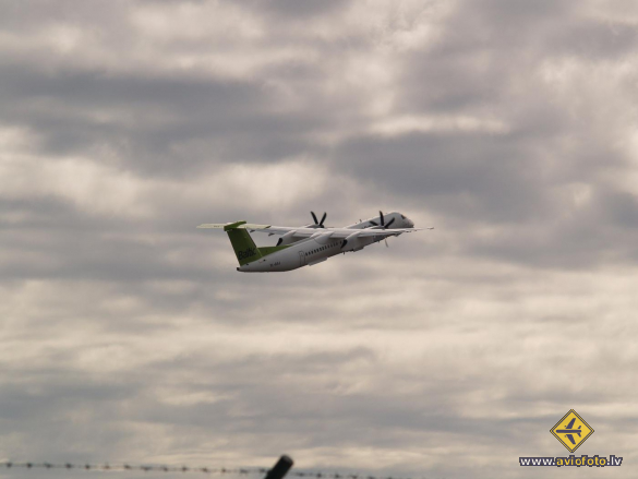 Bombardier DHC-8-402 Q400