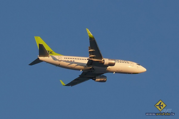 Boeing 737-33V