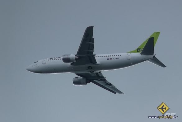 Boeing 737-31S