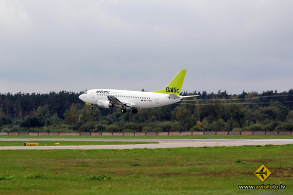 Boeing 737-53S