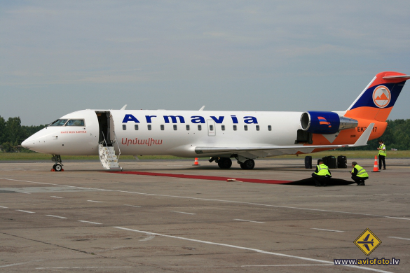 Bombardier CRJ-200LR (CL-600-2B19)