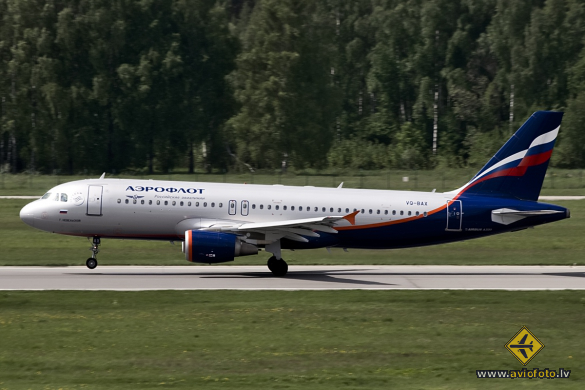 Airbus A320-214
