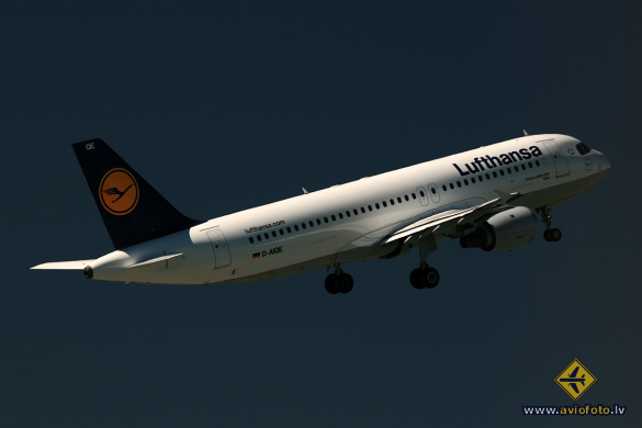 Airbus A320-211