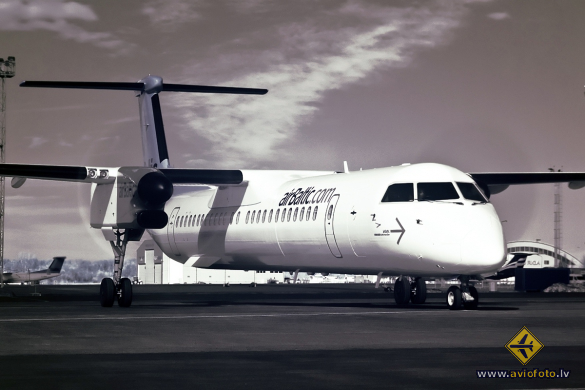 Bombardier DHC-8-402 Q400