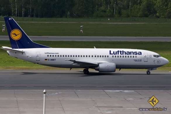 Boeing 737-330